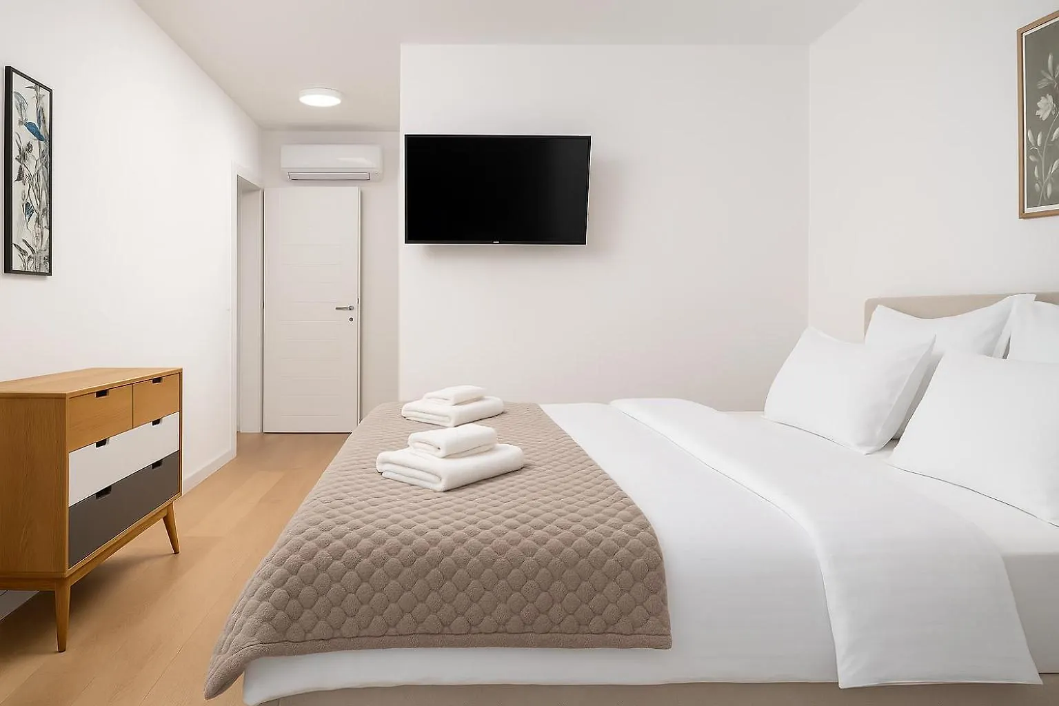 Luxury Apartment Mona With Garden & Jacuzzi In Zadar, Borik  Задар